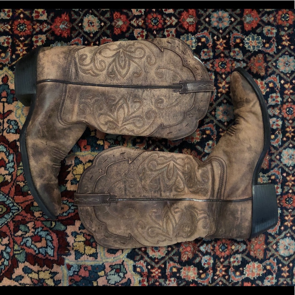 Vintage Ariat Cowgirl Boots